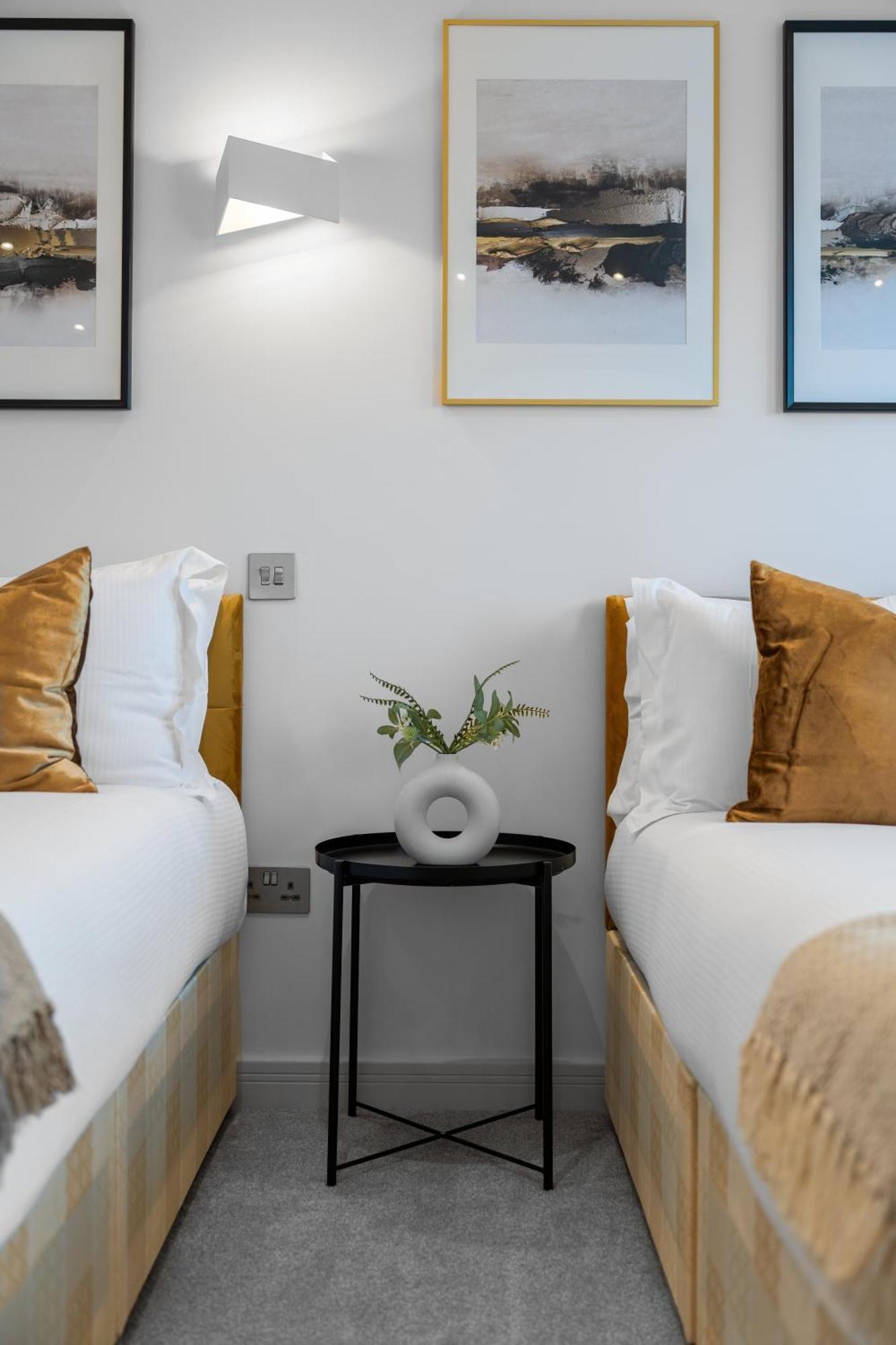 Livestay-Modern & Stylish Apartments In Дидкот Экстерьер фото
