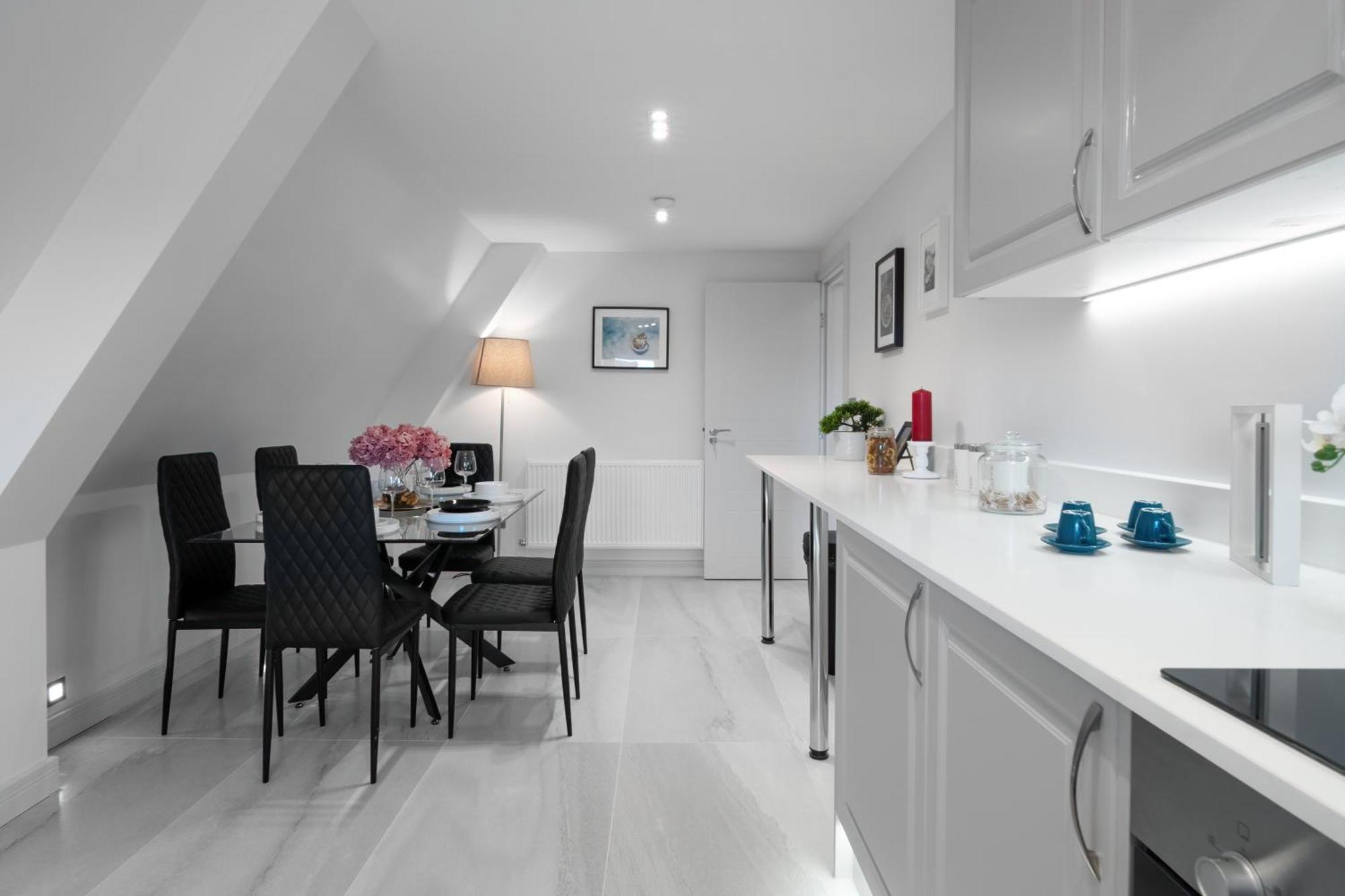 Livestay-Modern & Stylish Apartments In Дидкот Экстерьер фото